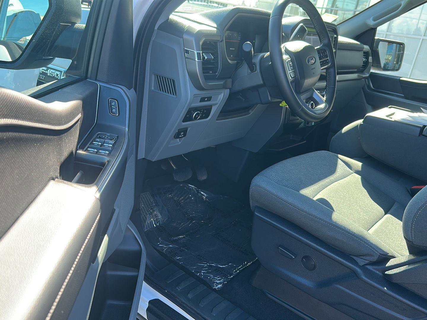 Used 2025 Ford F150 XLT w/ Equipment Group 301A Standard image 14