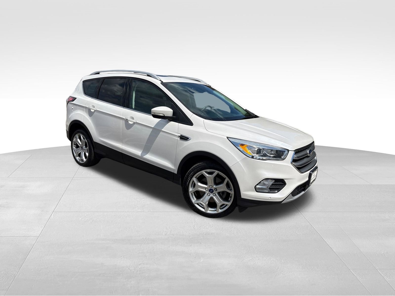 Used 2017 Ford Escape Titanium w/ Equipment Group 301A AWD/4WD image 7