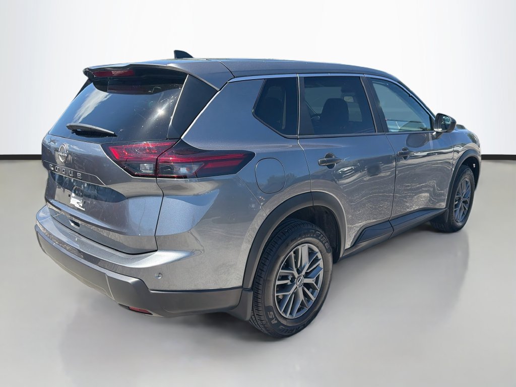 Used 2025 Nissan Rogue S FWD image 7