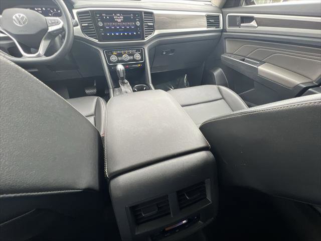 Certified 2022 Volkswagen Atlas SE w/ Black Wheel Package image 20