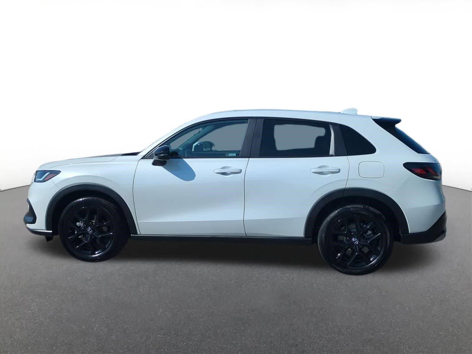 Used 2023 Honda HR-V Sport image 3