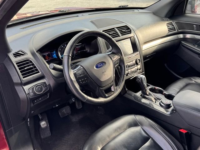 Used 2019 Ford Explorer XLT w/ Equipment Group 202A image 11