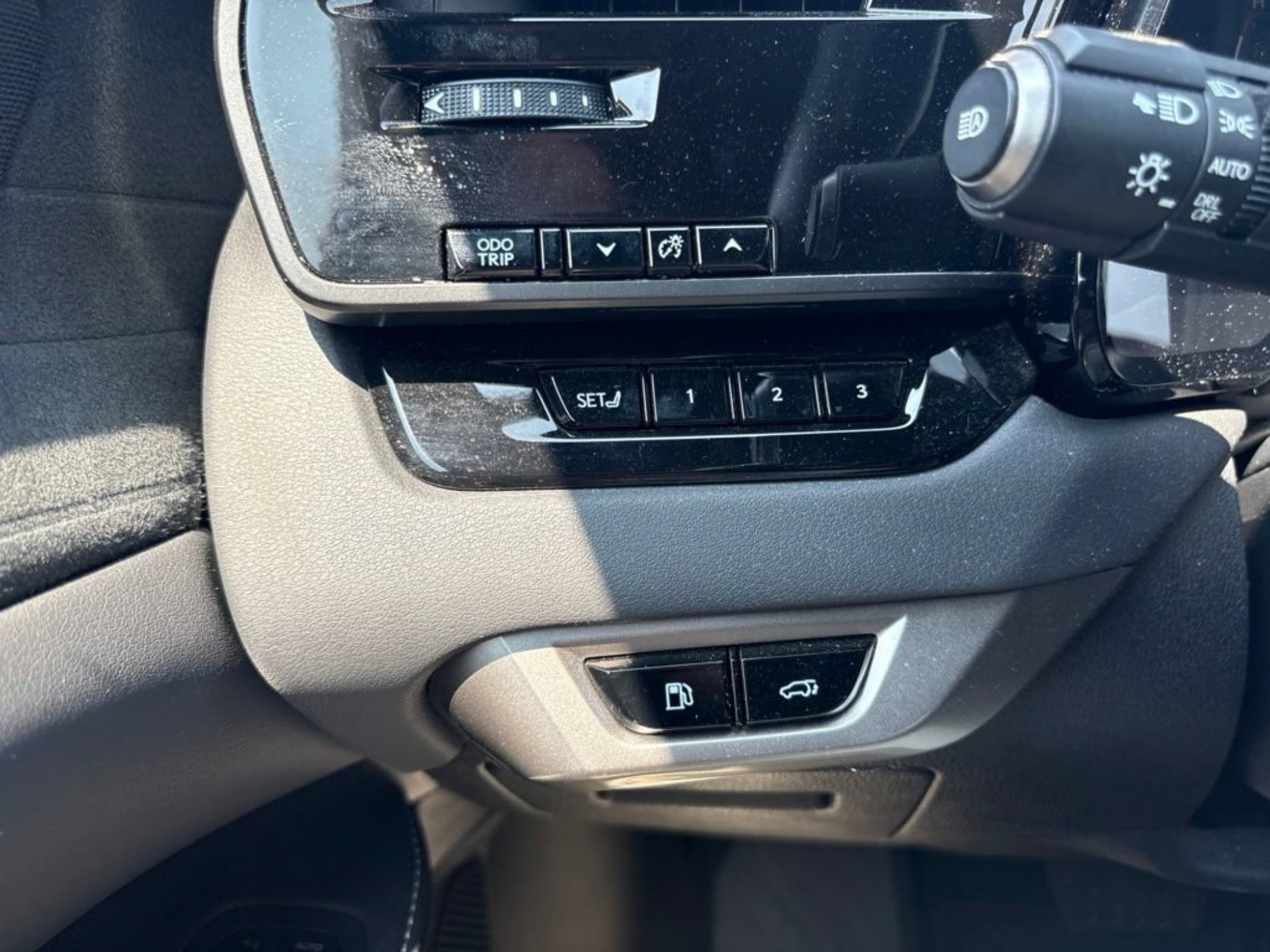 Used 2023 Lexus RX 350 FWD w/ Accessory Package (K3) image 19