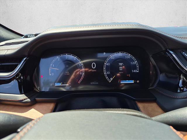 Used 2023 Jeep Grand Cherokee Summit AWD/4WD image 11