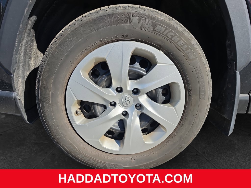 Used 2023 Toyota RAV4 LE AWD/4WD image 15