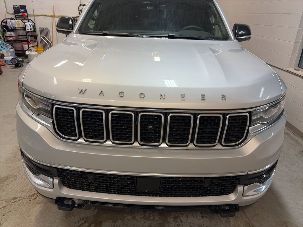 Used 2024 Jeep Wagoneer L 4WD w/ Premium Group I image 47