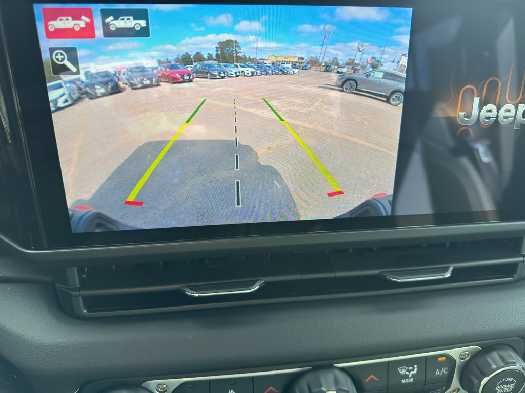 Used 2025 Jeep Gladiator Mojave image 23