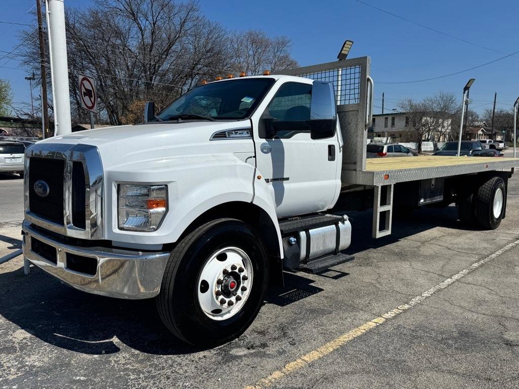 Used 2021 Ford F750 2WD Regular Cab Super Duty image 6