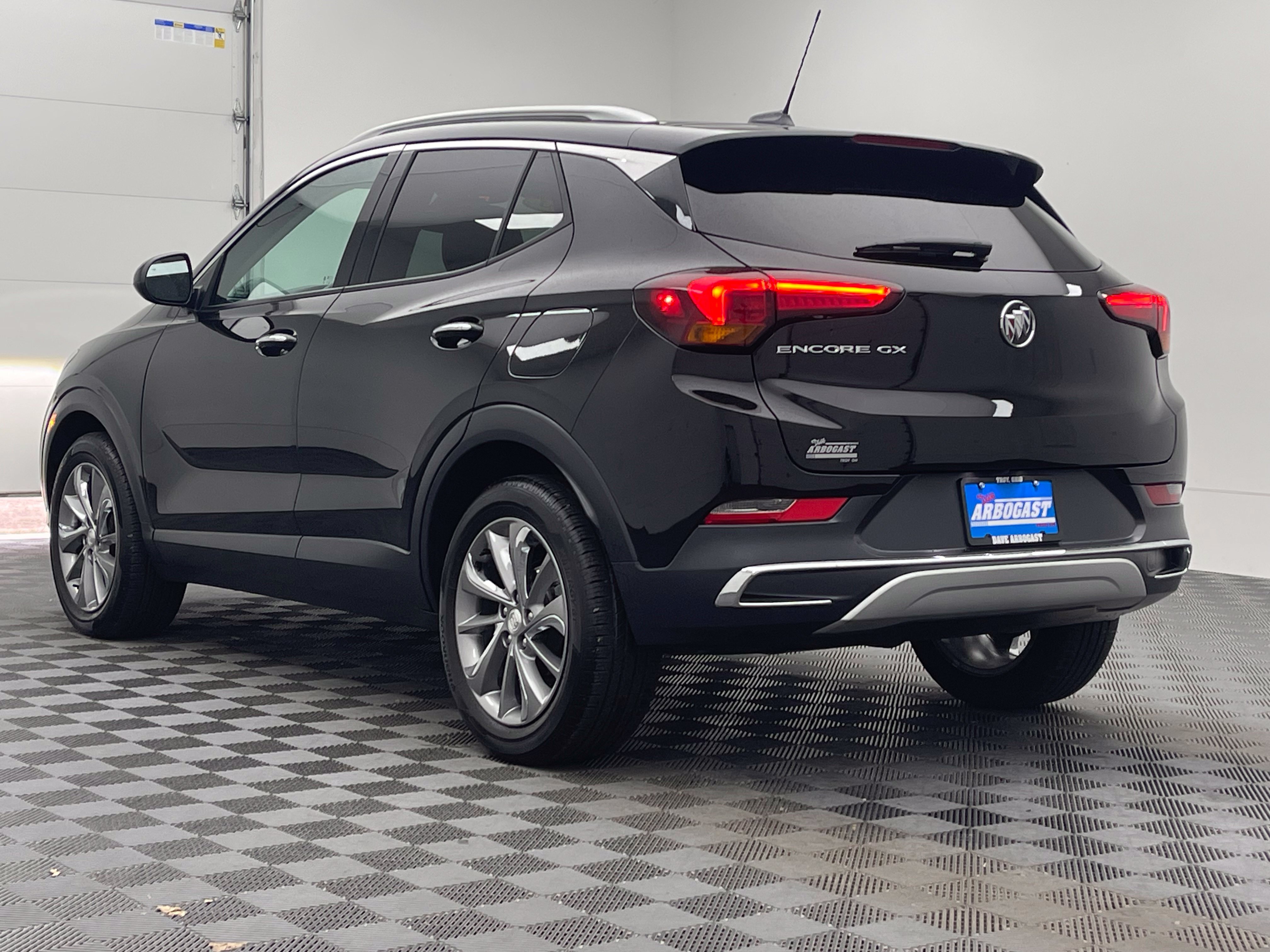 Used 2023 Buick Encore GX Essence w/ Experience Buick Package FWD image 13