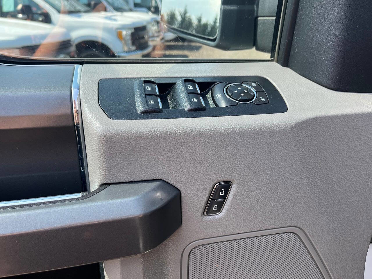 Used 2018 Ford F150 XLT w/ Equipment Group 302A Luxury image 7