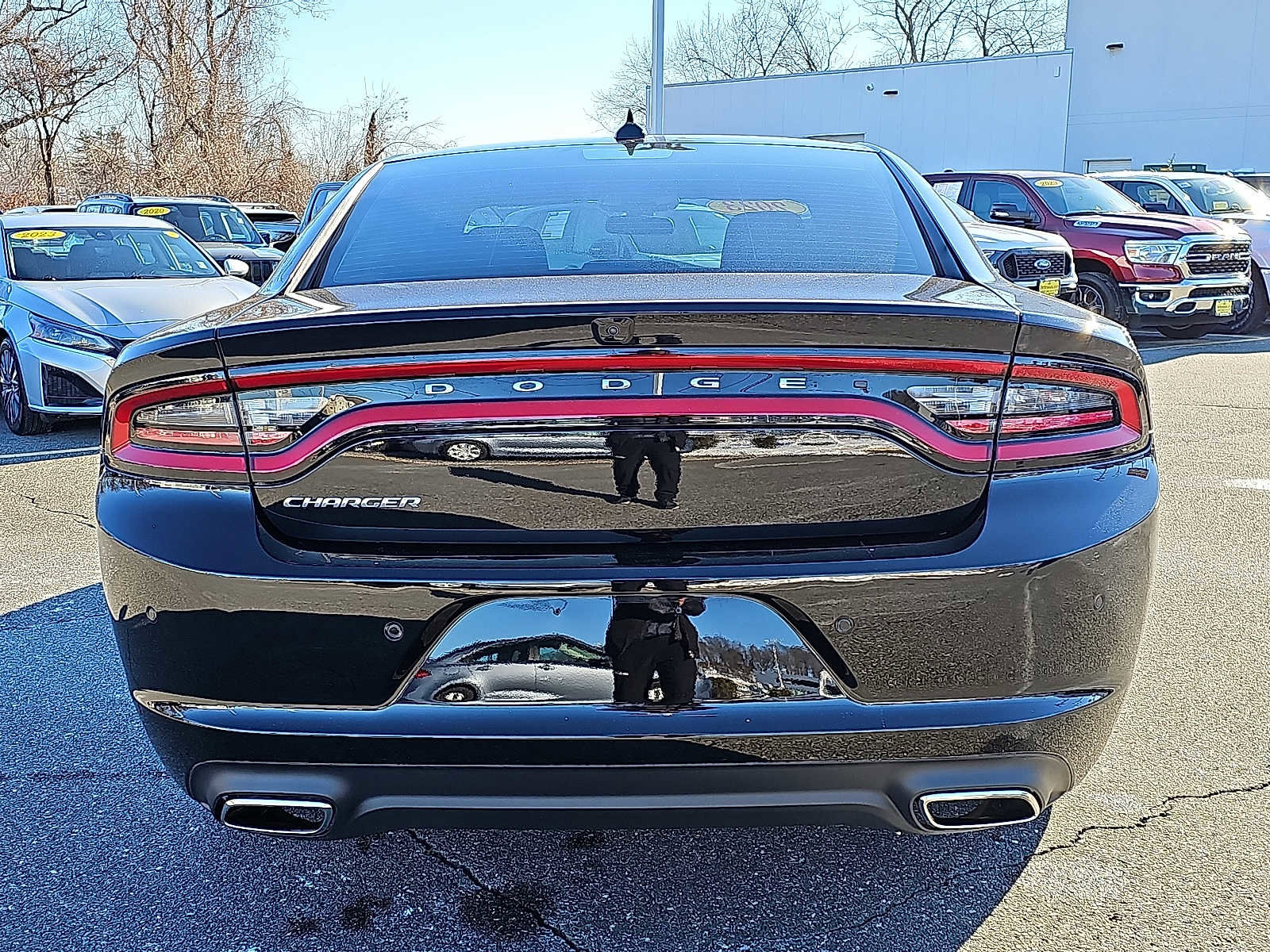 Used 2023 Dodge Charger SXT w/ Cold Weather Package image 5
