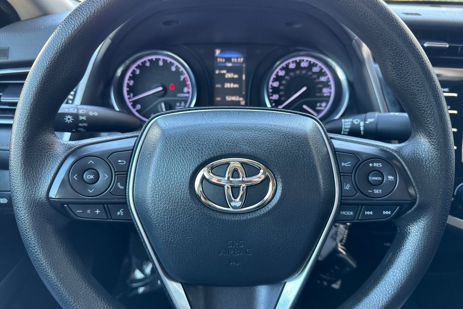 Used 2020 Toyota Camry LE image 21