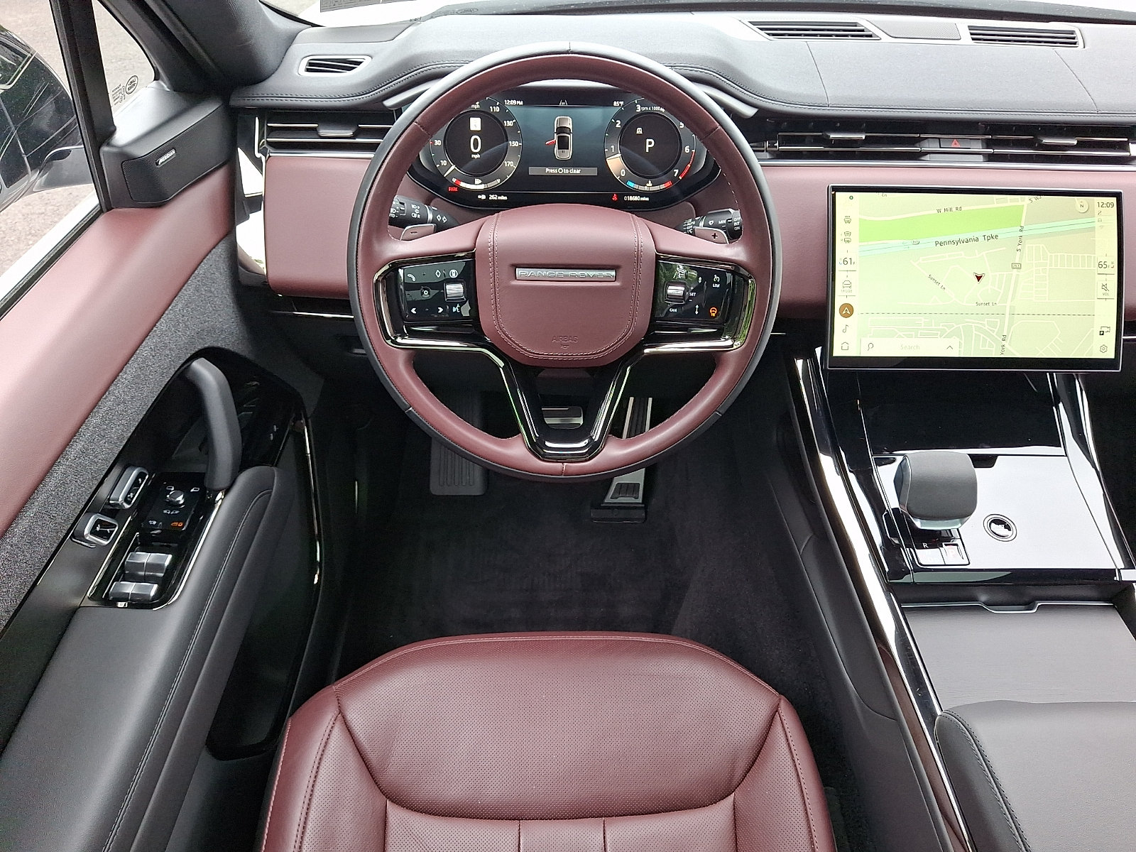 Used 2024 Land Rover Range Rover Sport Dynamic SE AWD/4WD image 4