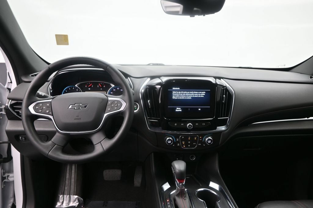 Used 2024 Chevrolet Traverse RS FWD image 14