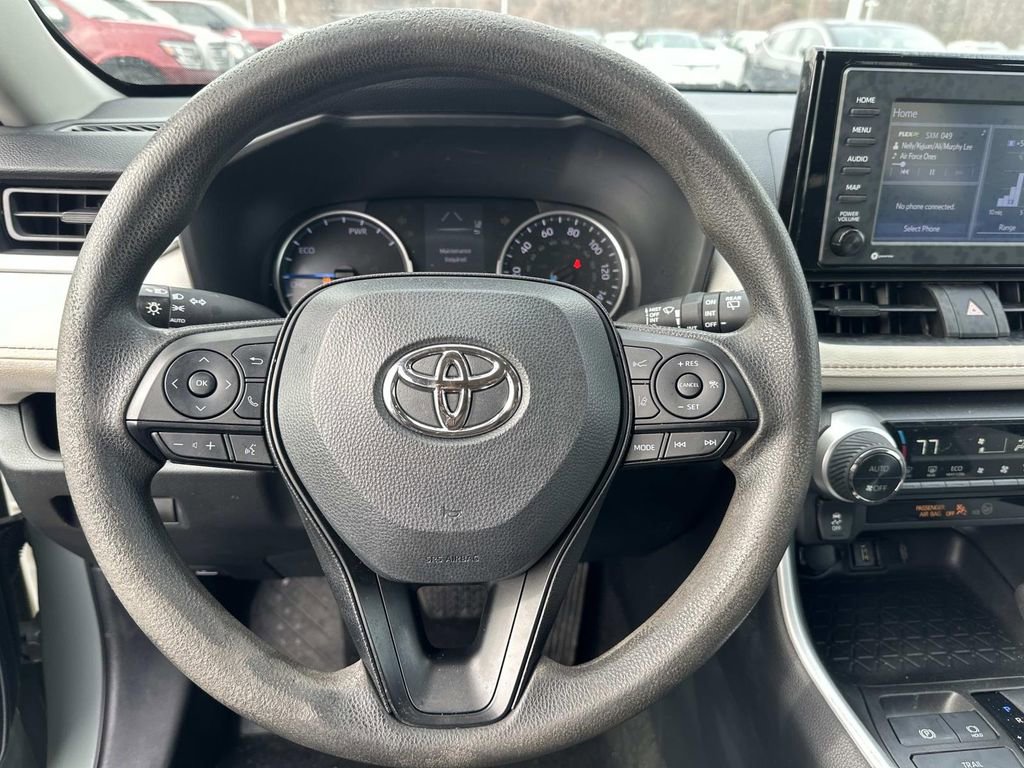 Used 2022 Toyota RAV4 XLE image 18