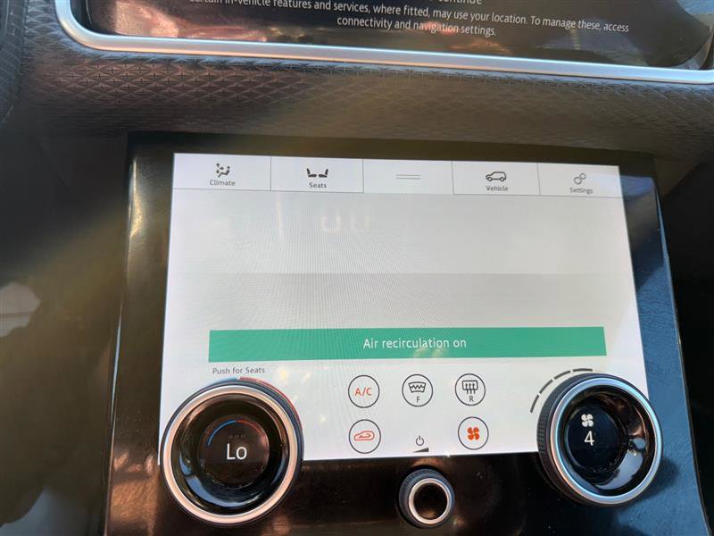 Used 2018 Land Rover Range Rover Velar R-Dynamic SE image 30