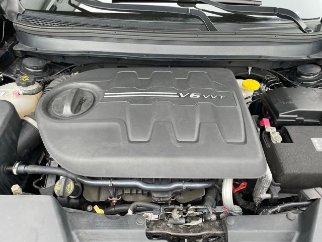 Used 2017 Jeep Cherokee Limited AWD/4WD image 31