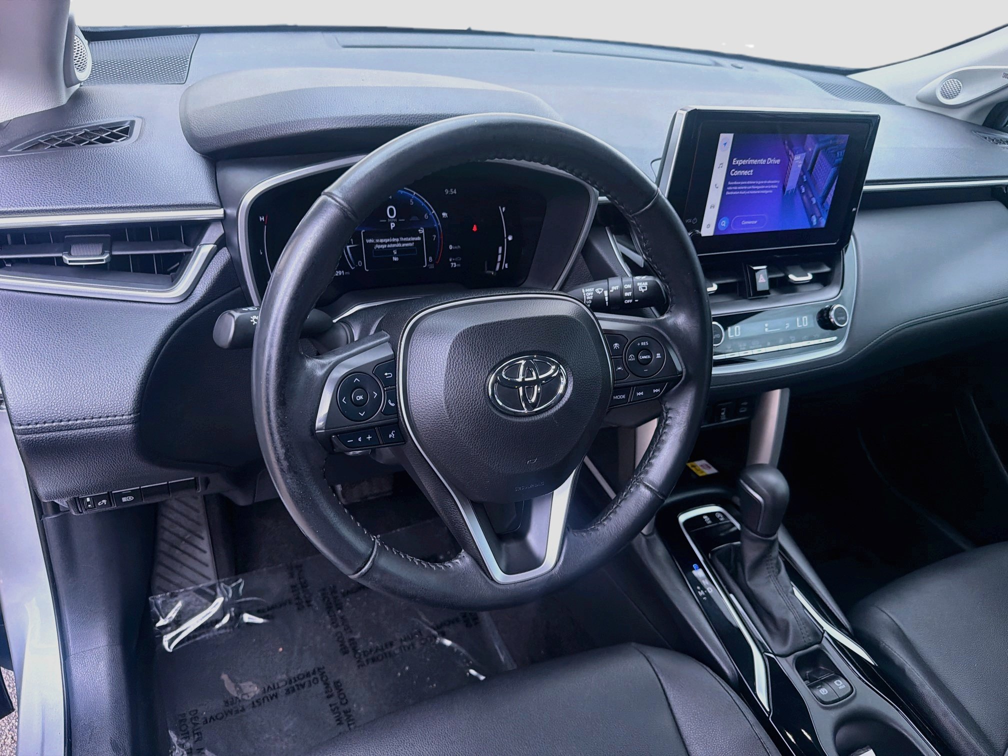 Used 2023 Toyota Corolla Cross XLE w/ Convenience Package FWD image 20