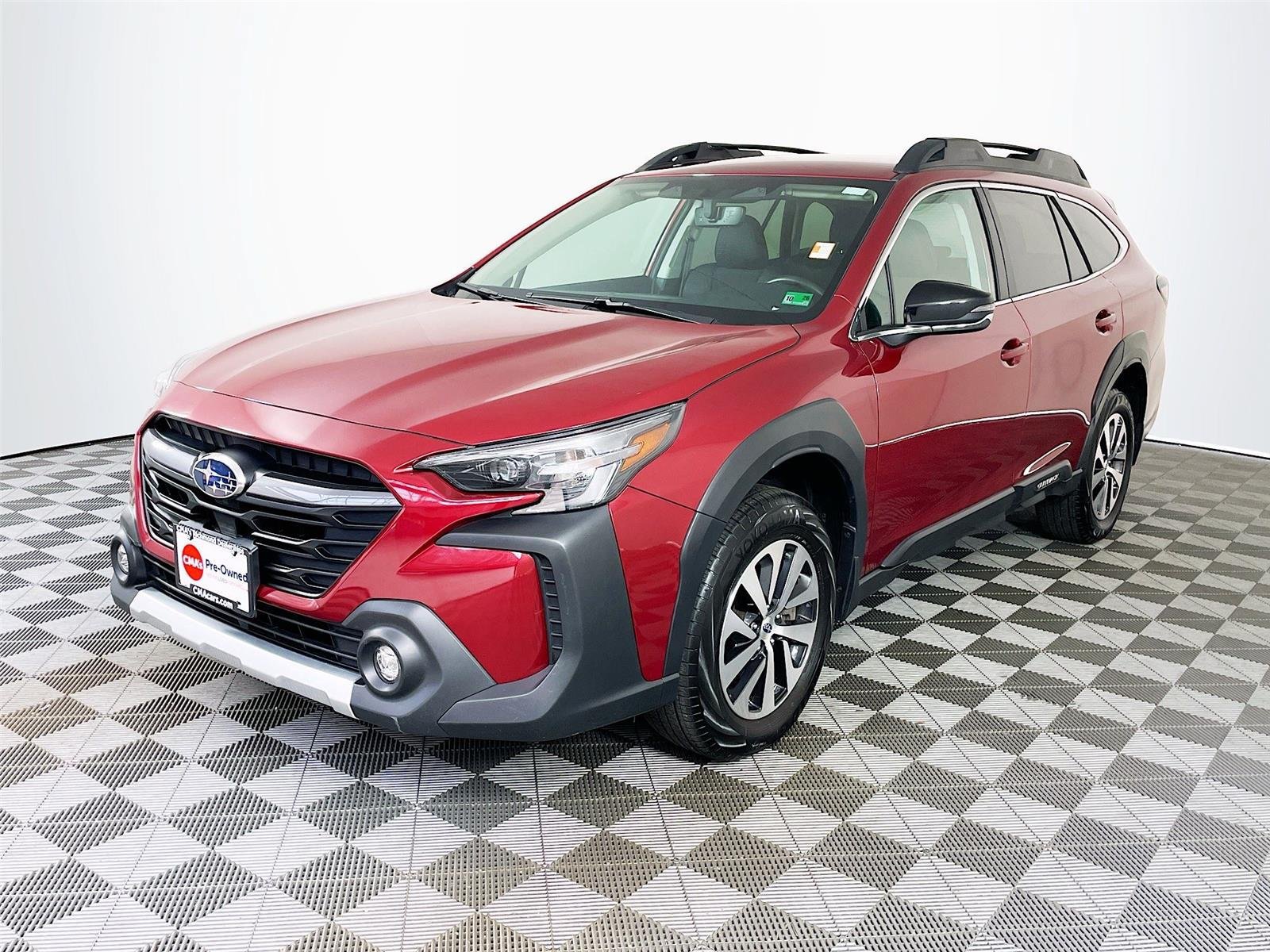 Used 2025 Subaru Outback Premium AWD/4WD image 3