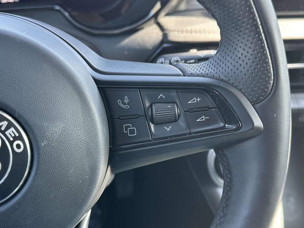 Used 2024 Alfa Romeo Tonale Ti image 26