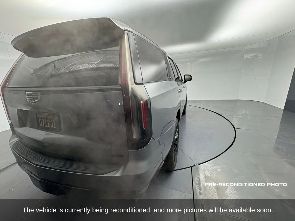 Used 2023 Cadillac Escalade Sport Platinum w/ LPO, ONYX Package image 6