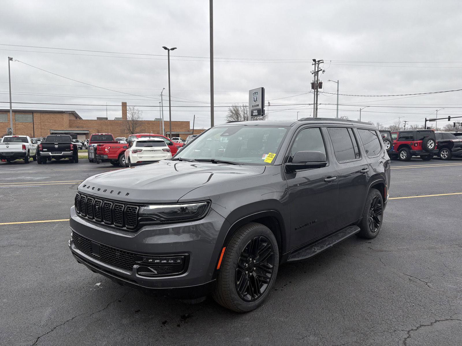 Used 2024 Jeep Wagoneer Series II w/ Convenience Group I image 24