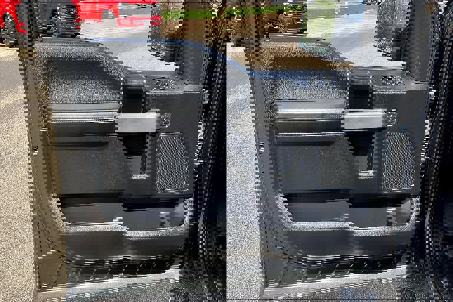 Used 2018 Ford F150 Platinum w/ Equipment Group 701A Luxury image 22