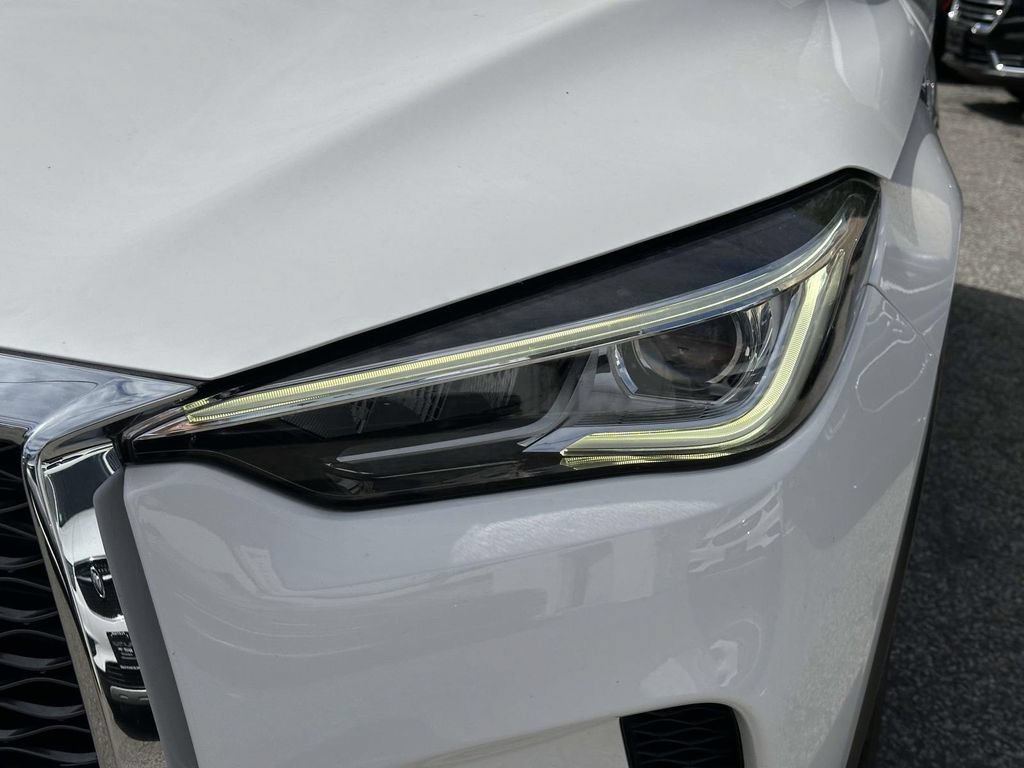 Used 2021 INFINITI QX50 Luxe FWD image 8