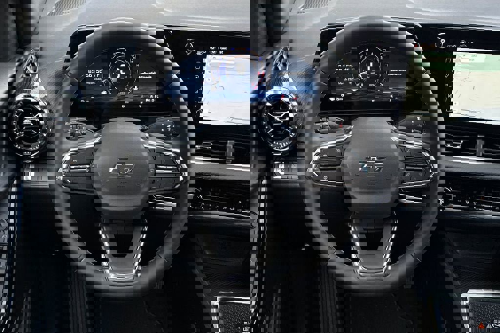 New 2026 Chevrolet Equinox LT w/ Convenience Package II image 14