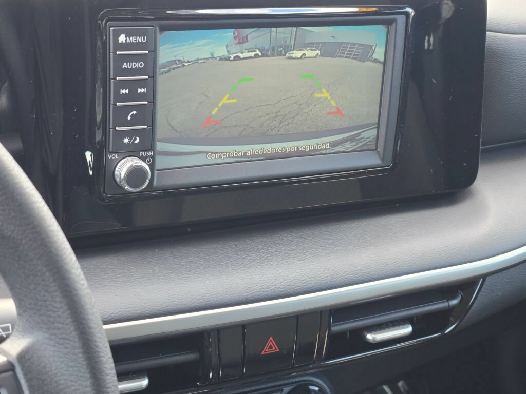Used 2025 Nissan Kicks S AWD/4WD image 21