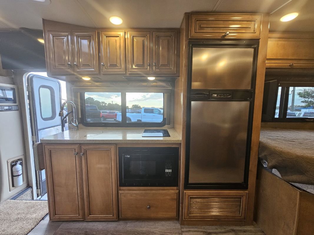 Used 2017 Mercedes-Benz Sprinter 3500 image 25