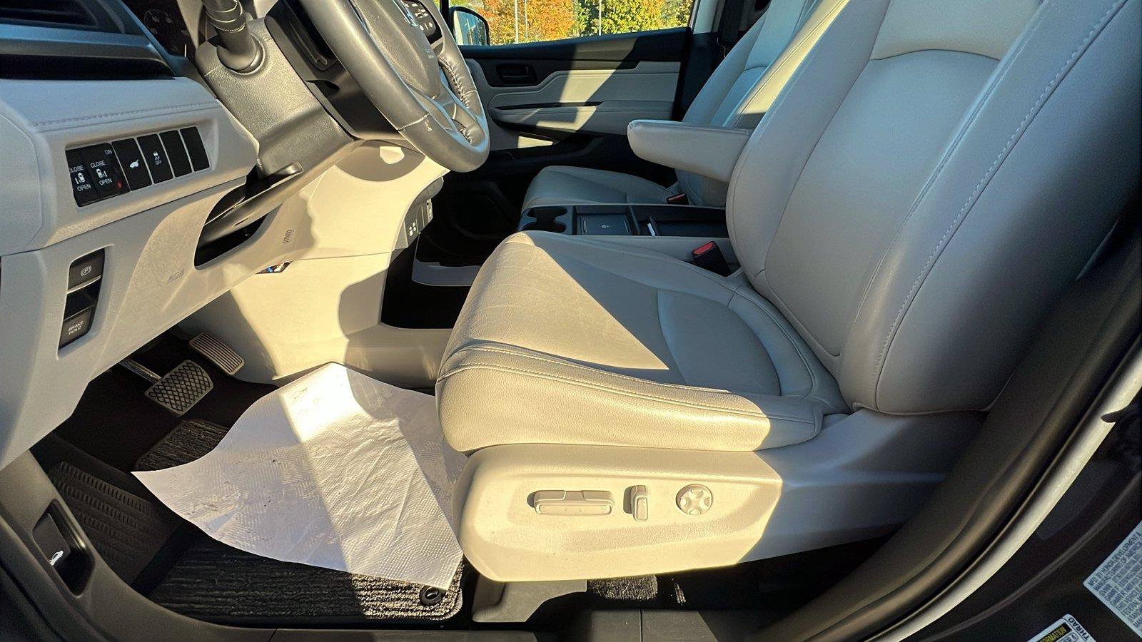 Certified 2025 Honda Odyssey EX-L image 23