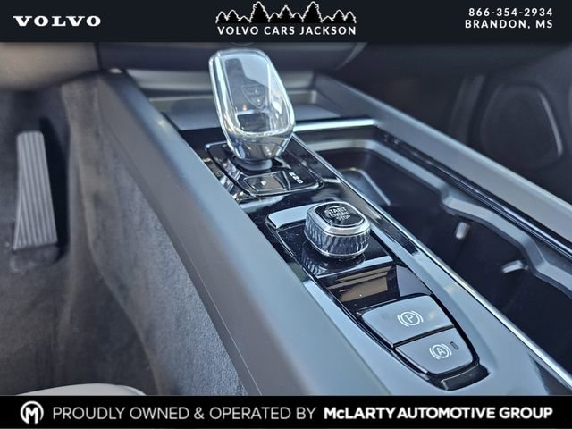 New 2026 Volvo XC60 B5 Plus w/ Protection Package Premier image 23