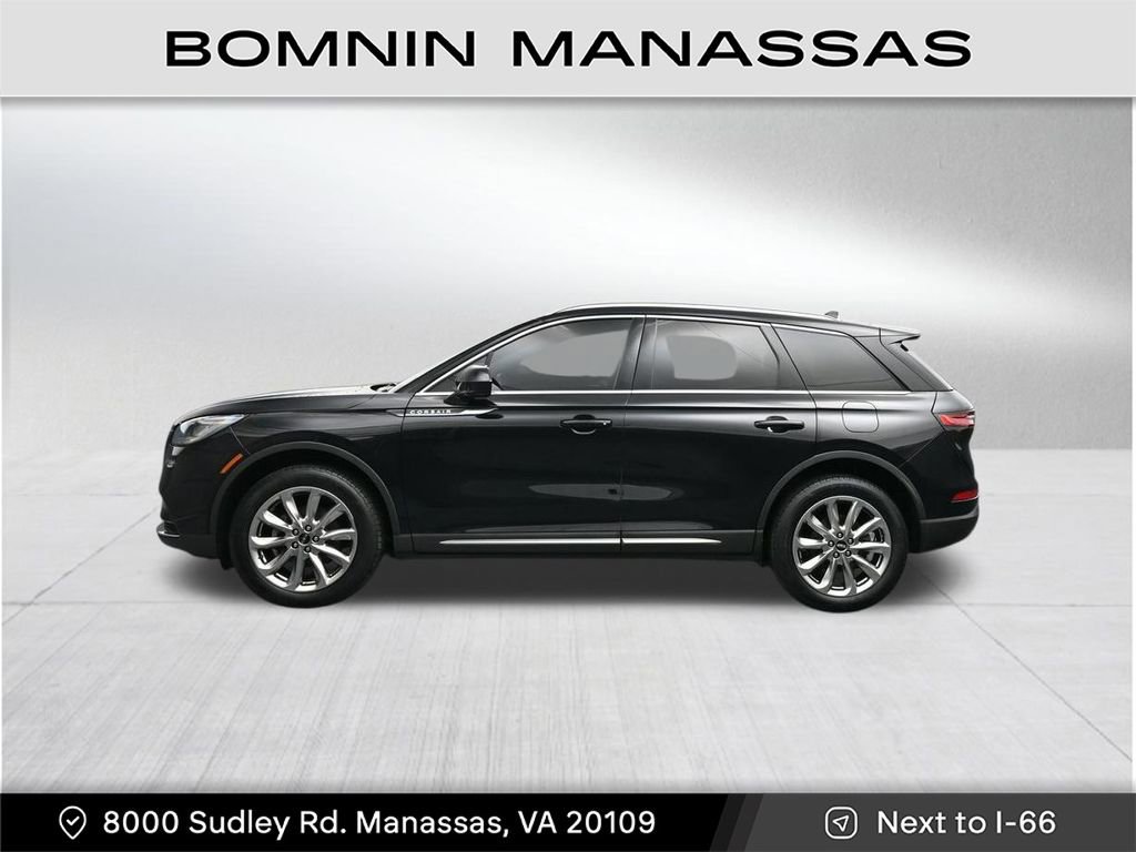 Used 2022 Lincoln Corsair AWD w/ Premium Package image 2