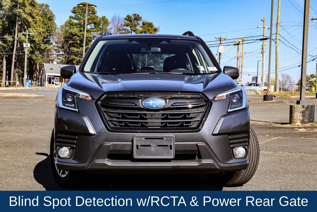 Used 2023 Subaru Forester Premium image 2