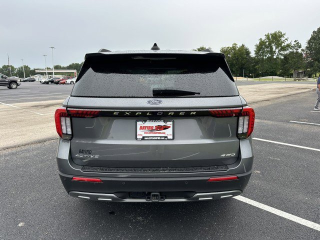 Used 2025 Ford Explorer Active w/ Active Comfort Package image 6