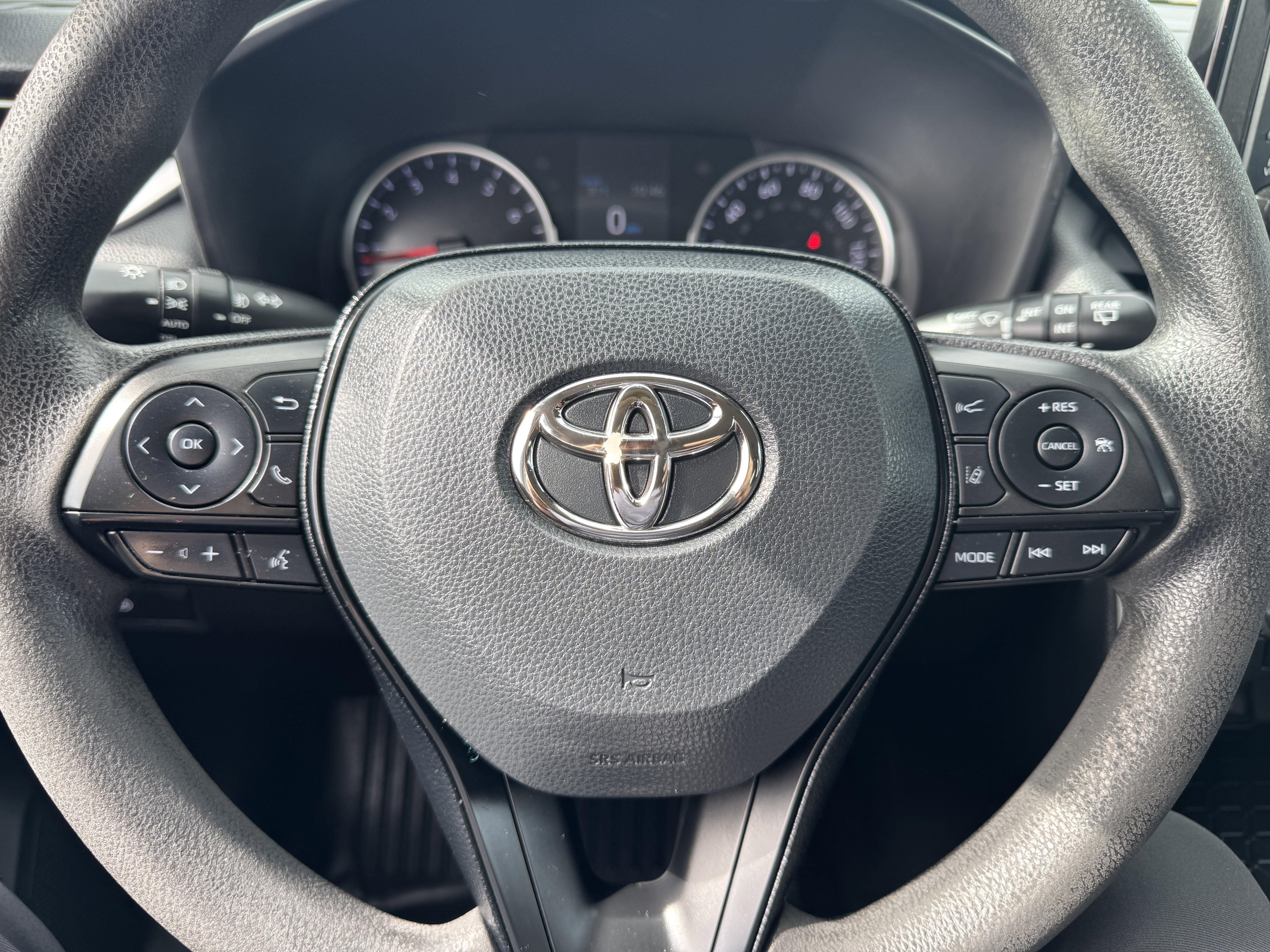 Used 2021 Toyota RAV4 XLE image 34