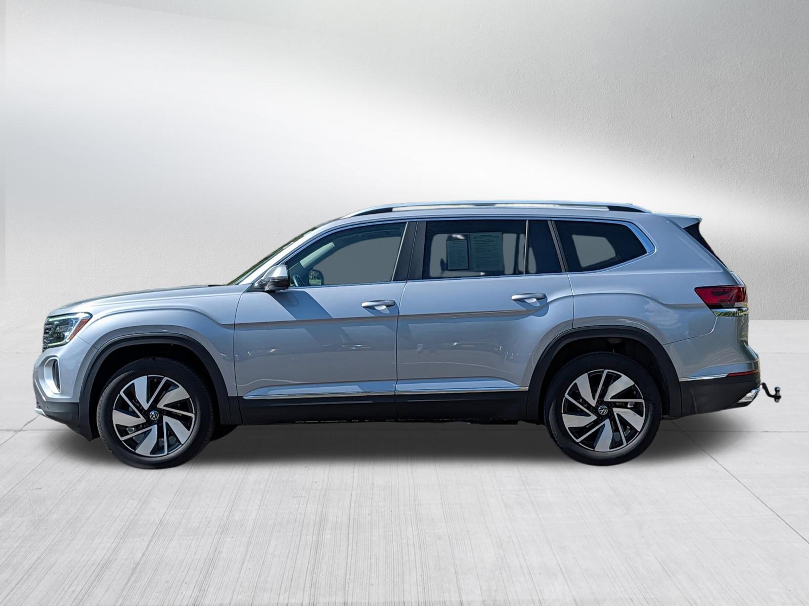 Certified 2024 Volkswagen Atlas SEL AWD/4WD image 4