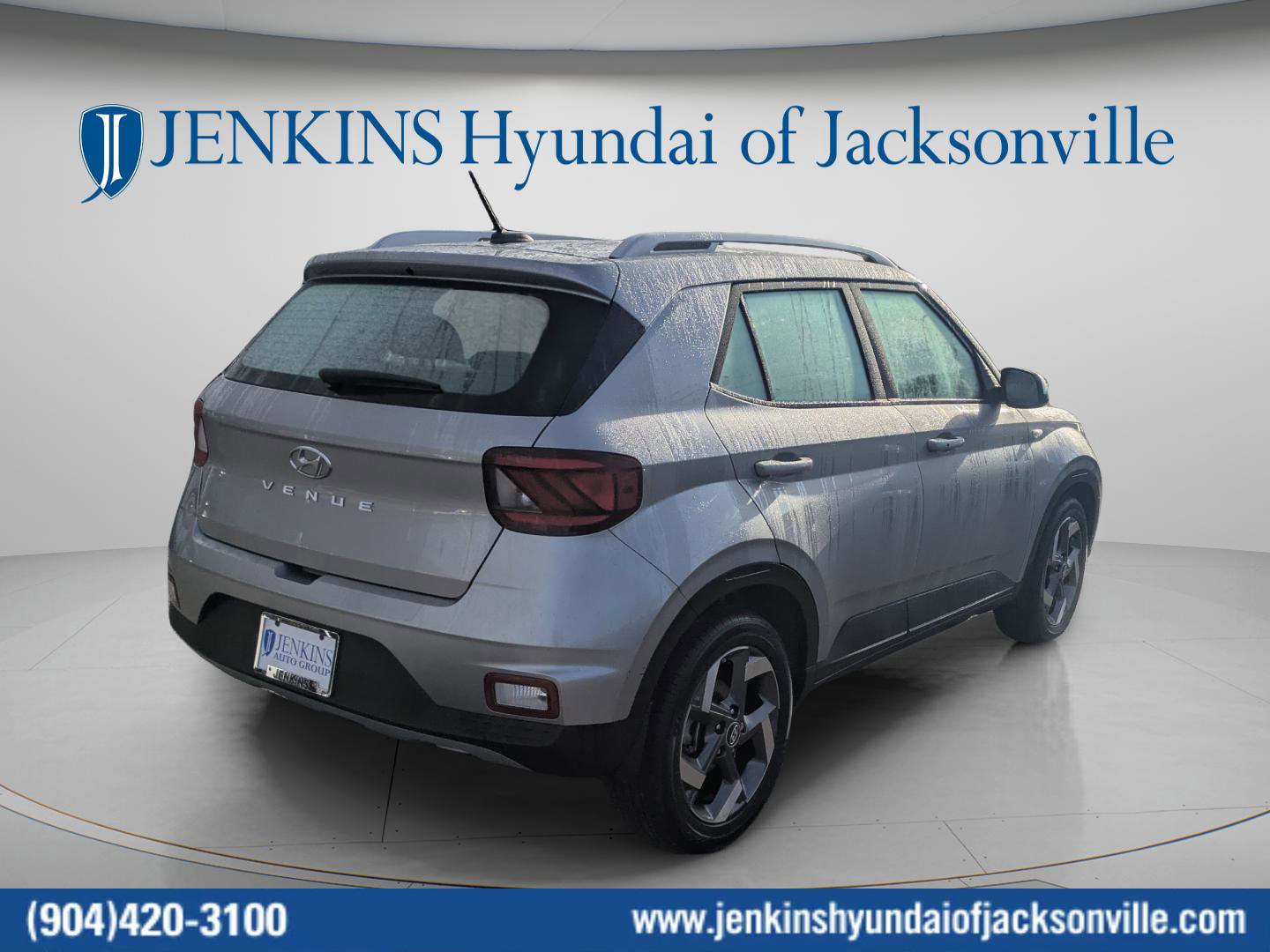 Certified 2024 Hyundai Venue SEL image 3