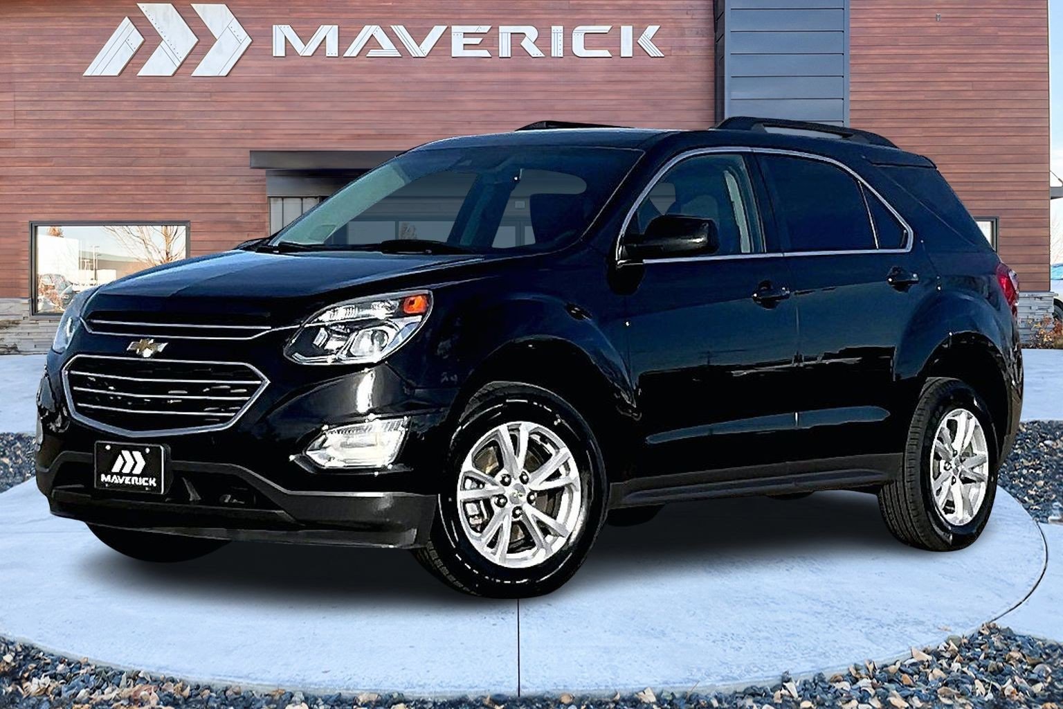 Used 2017 Chevrolet Equinox LT w/ Driver Confidence Package II image 3