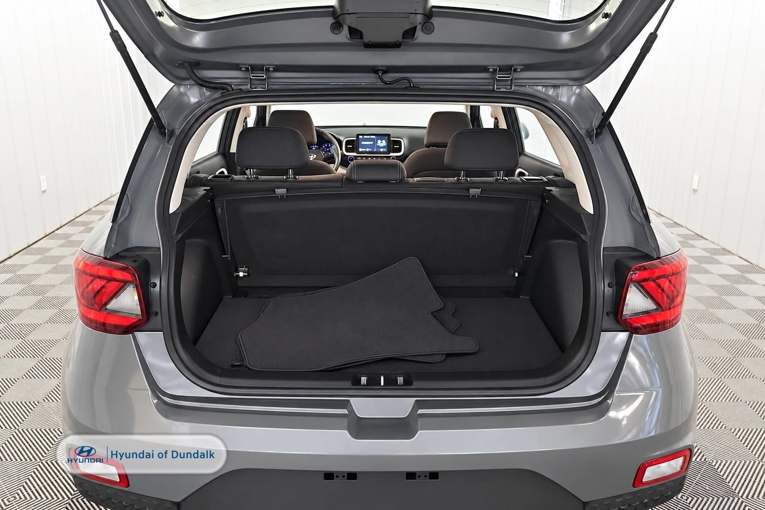 Used 2021 Hyundai Venue SEL w/ Cargo Package FWD image 13