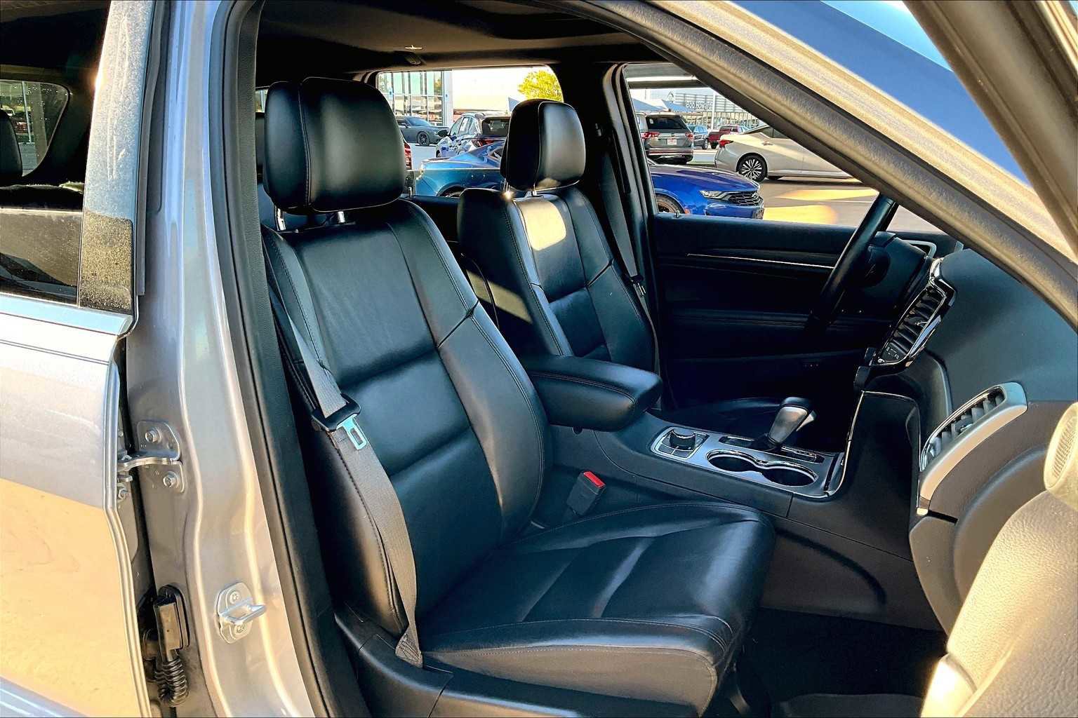 Used 2021 Jeep Grand Cherokee Limited image 6