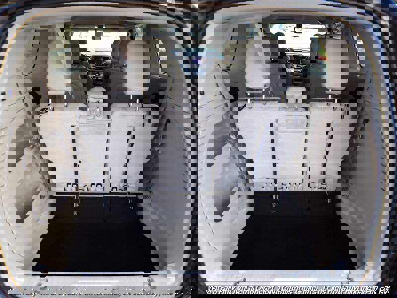 Used 2017 Chrysler Pacifica Touring-L Plus image 9