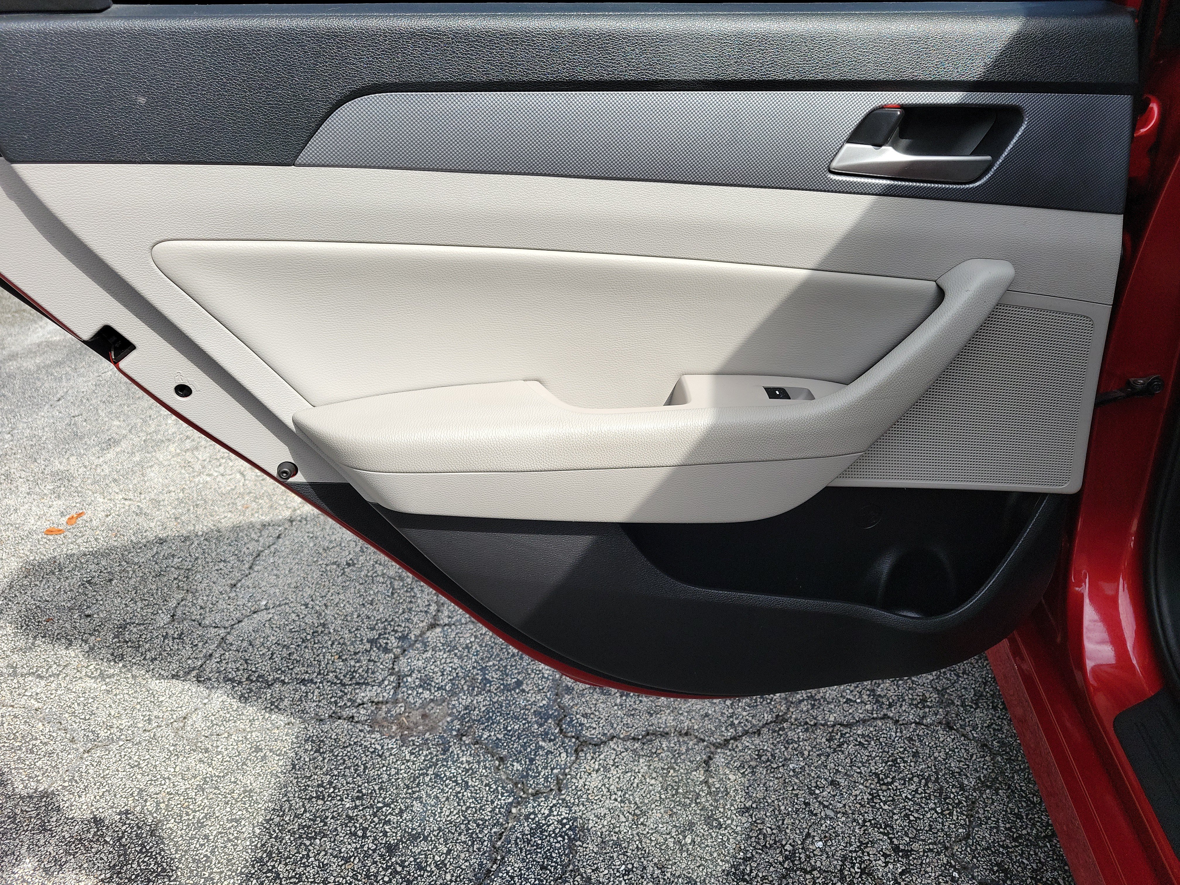 Used 2018 Hyundai Sonata SEL FWD image 16