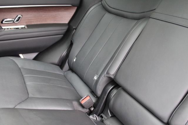 Used 2025 Land Rover Range Rover SE image 24