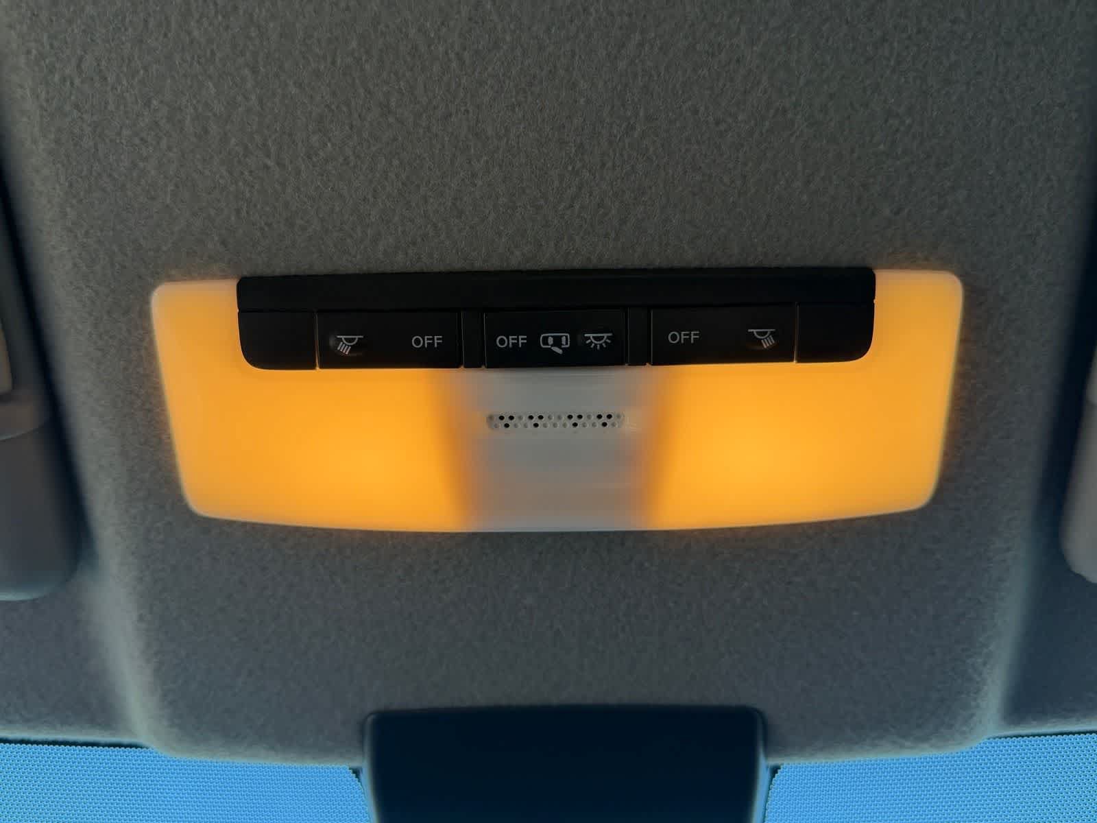 Certified 2025 Nissan Kicks Play S FWD image 28