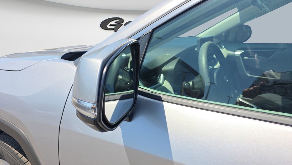 Used 2019 Toyota RAV4 XLE w/ Convenience Package image 25