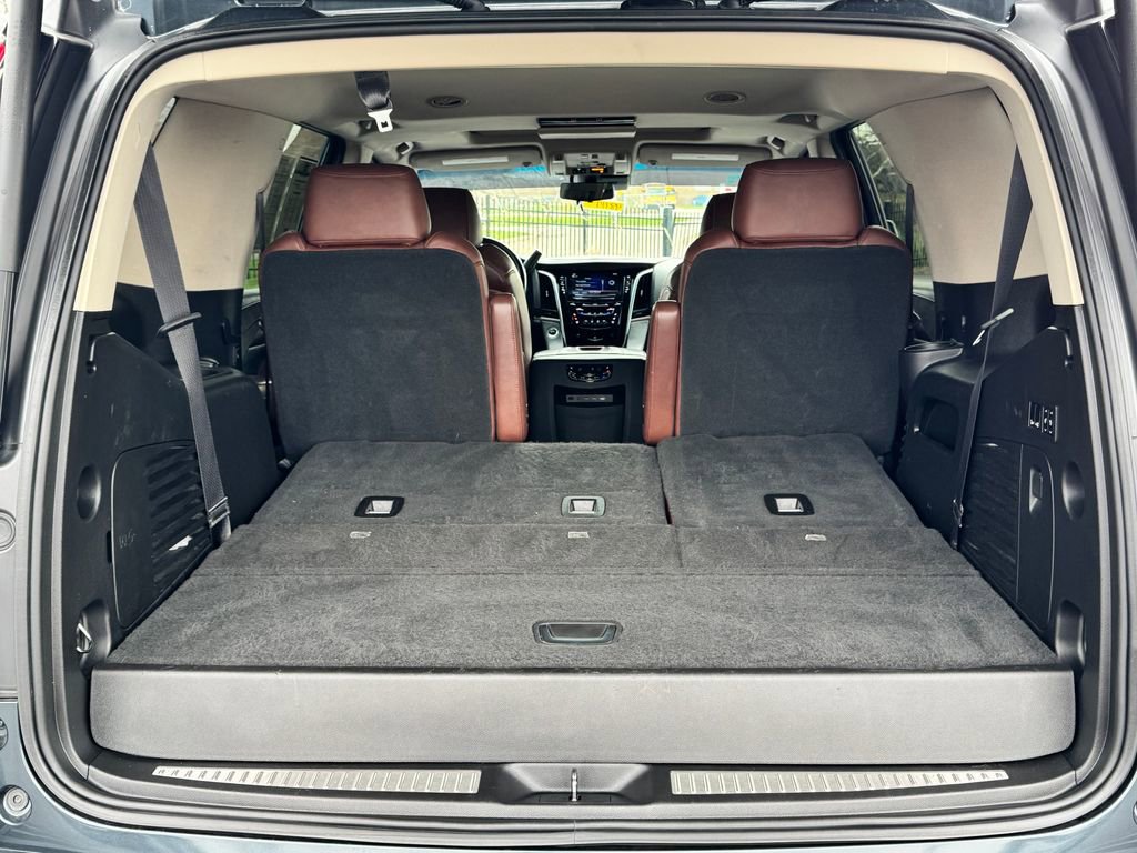 Used 2019 Cadillac Escalade Luxury AWD/4WD image 20