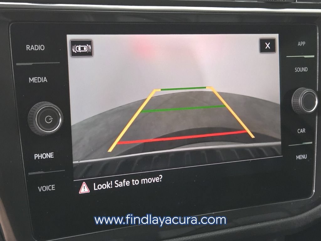 Used 2022 Volkswagen Tiguan SE AWD/4WD image 23