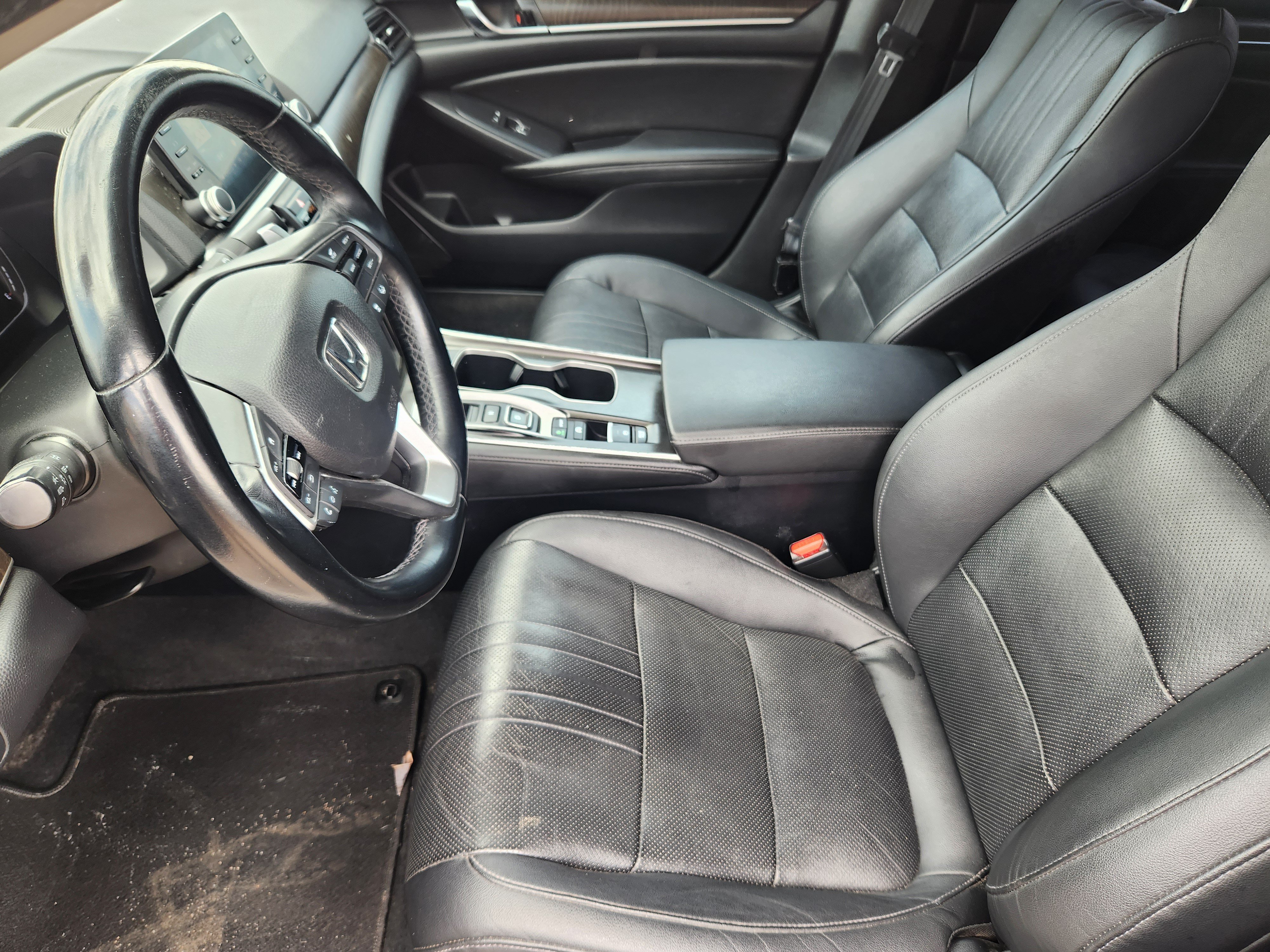 Used 2020 Honda Accord Touring image 9